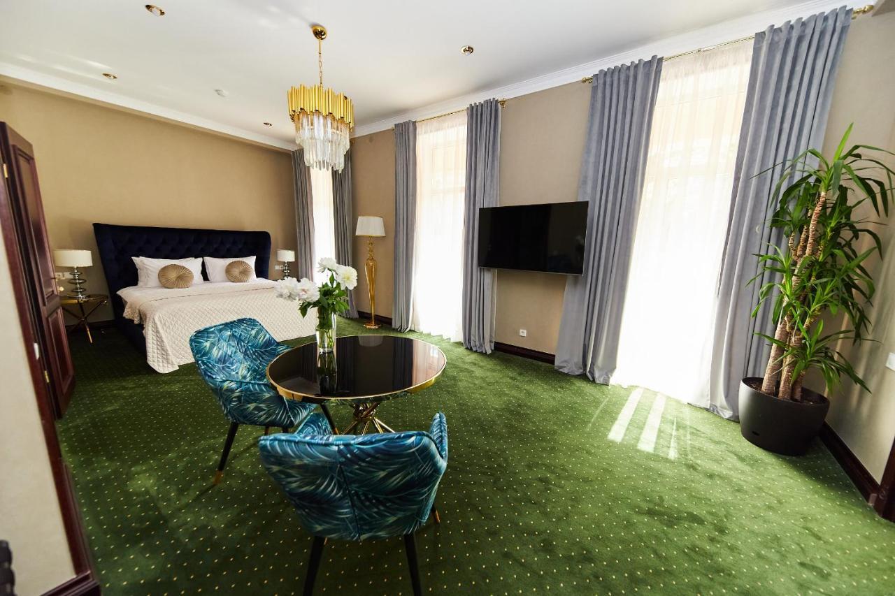 Arcadia Plaza Hotel 4*