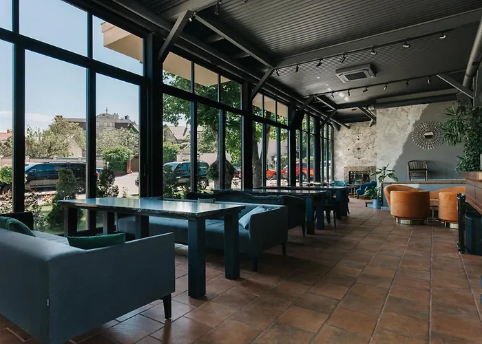 Arcadia Plaza Hotel